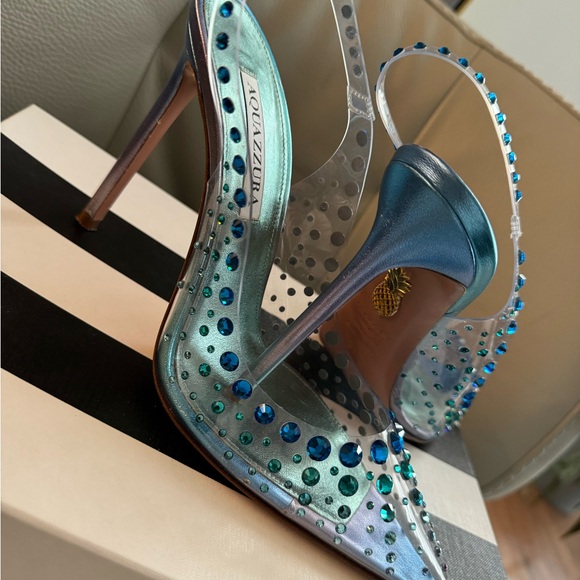 Aquazzura
Starburst 105mm crystal-embellished pumps. - Picture 6 of 6